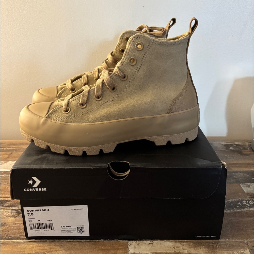 Suede beige platform converse